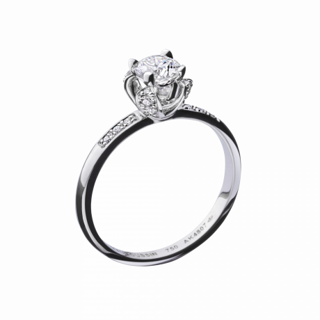 Sacré Désir ring, white gold and diamonds