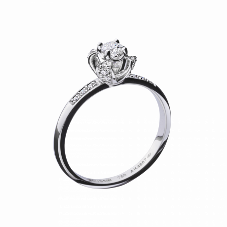 Sacré Désir ring, rose gold and diamonds
