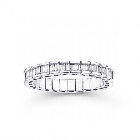 Un Chemin de Vie stretch wedding band, white gold with baguette-cut diamonds