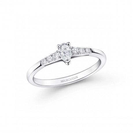 Irrésistible et Délicieuse No.1 ring in platinum with diamonds